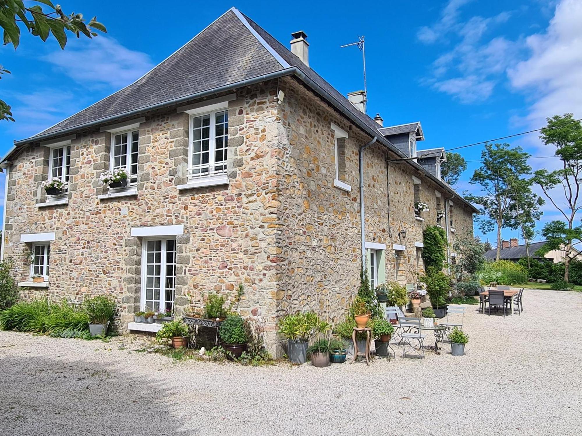 La Maison Des Tilleuls Saint-Germain-Sur-Seves Exterior photo